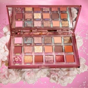 Eyeshadow Palette with Pink, Gold, and Brown Shades